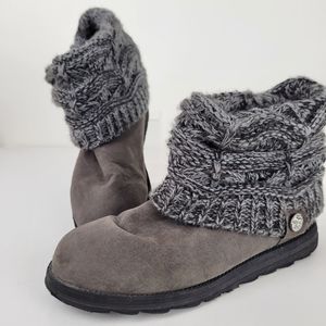 Muk Luks Gray Size 9